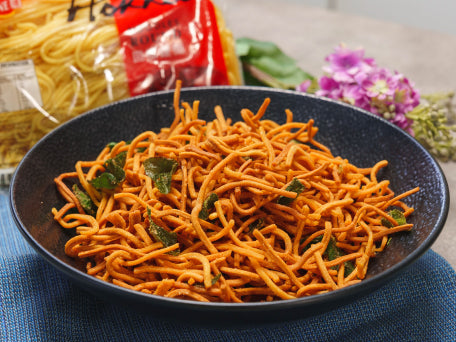 Hokkien Round Noodles: Fried Noodle Crackers with Spiced Seasoning